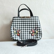 Torebka GUESS Gingham Check| Unikalna, aplikacje 3D i kryształki 