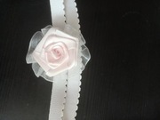 opaska dziecięca różowa róża w tiulem