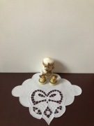 Serwetka z dzwonkami haft richelieu