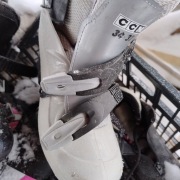 Witam.Łyżwy jeszcze posłużą nie są zniszczone .