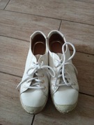 Fajne białe espadryle