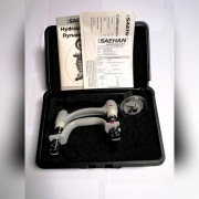 Hydrauliczny dynamometr do pomiaru siły rąk