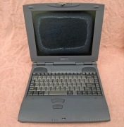 Stary retro laptop Toshiba Satellite 2140CDS