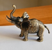 Figurka słonia zapalniczka 