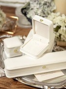Pudełko na biżuterię eleganckie Białe „M”