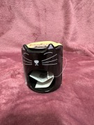 Uroczy kominek w kształcie kota - doskonały prezent dla kociary