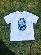 koszulka bape bialo niebieska