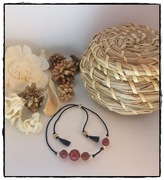 Bransoletka na nici jedwabnej z kamieni naturalnych czerwony karneol MIŁOŚĆ