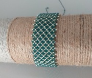 Bransoletka z koralików toho 