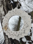 Makramowa mandala w stylu Boho z lusterkiem w kolorze naturalnym