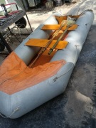 Ponton dmuchany z wiosłami używany w dobrym stanie