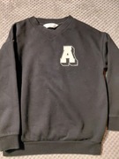 Swetr czarny z literą A 