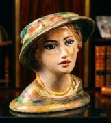 Antyk Włoskie Popiersie Dama z Kryształami po renowacji ręcznie malowana