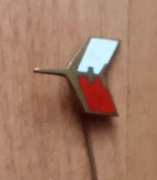 Przypinka, odznaka _LOT samolot biało-czerwony