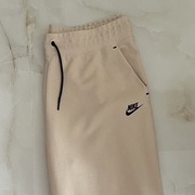 Spodnie damskie Nike tech Fleece