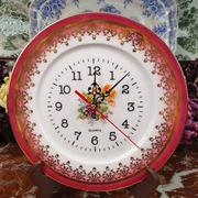 Śliczny porcelanowy zegar z kwiatami i złotym wzorem - Freiberg - 25 cm