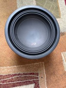 głośnik Alpine R-W10D2 o mocy 750W RMS, impedancji 2x 2ohm
