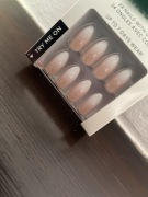 Sztuczne paznokcie tipsy