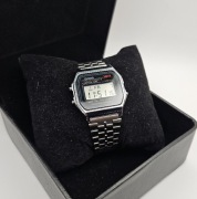 Zegarek casio srebny
