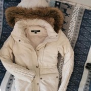 Beżowa parka kurtka puch dkny xs/s 