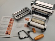 Maszynka do makaronu i pierogów