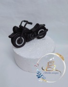 Motocykl ręcznie wykonany z masy cukrowej  Saracino 
