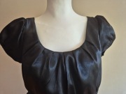 Sukienka atłasowa czarna, używana, r.44