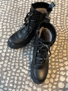 Buty damskie skorzane z futrem w środku