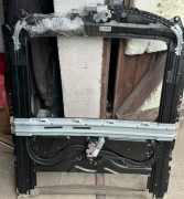 Mechanizm szyberdachu BMW G30