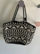 H&M duża letnia torba koszyk biało czarny wzór styl boho lato koszyk