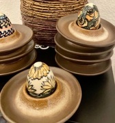 Zestaw talerzyków na jajka podstawki do jajek 4szt. Ceramika Bolesławiec 