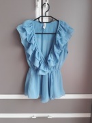 Niebieska bluzka z falbanami baskinka baby blue bez rękawów rozmiar XS/S