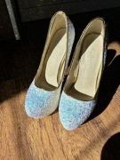 Błyszczące szpilki