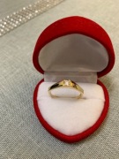 Pierścionek z brylantem 