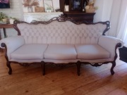 Stylowa sofa, ludwikowska piękna po renowacji