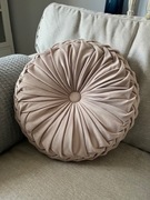 Różowa poduszka okrągła Home&You 42 cm 