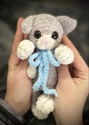 Kotek Maskotek - urocze szydełkowe kociątko