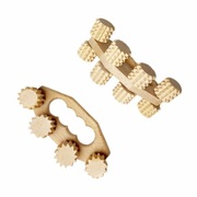 Masażer do ciała z naturalnego drewna