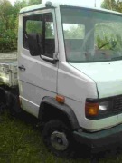 Mercedes 508  drzwi atrapa i inne