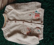 Sweterek dziewczęcy.