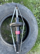 Amortyzator przedni fiat grandę Punto kyb 3348004