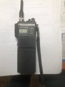 Krótkofalówka Yaesu FTH 7010s z ładowarką działająca.