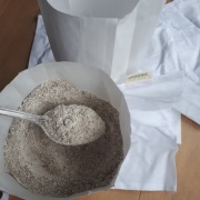 Mąka Żytnia Pełnoziarnista 1kg -Świeżo Mielona Bez Chemii z wł.Gospodarstwa