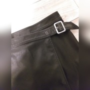 Kopertowa skodnica z ekoskory H&M