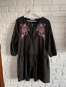Reserved sukienka czarna folk wyszywane kwiaty haft rękaw 3/4 S 36 oversize