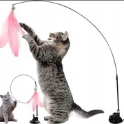 RUCHOMA DŁUGA WĘDKA DLA KOTA Z PRZYSSAWKĄ ZABAWKA PIÓRKA DZWONEK DO ZABAWY