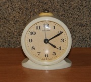 Stary zegarek budzik SEVANI 4 JEWELS PRL