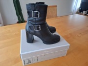 Czarne botki skórzane Tamaris 37