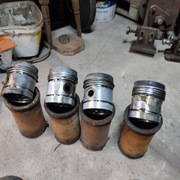 Tłoki C360 Używane - czytaj opis 200 zł