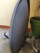 Antena satelitarna z konwerterem i uchwytem 